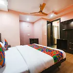Fabhotel Moon Light Near Yashobhoomi Convention Centre