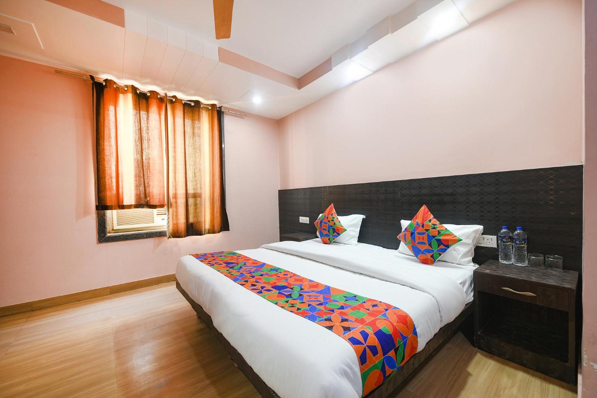 Hotel Fabhotel Moon Light Near Yashobhoomi Convention Centre 3*