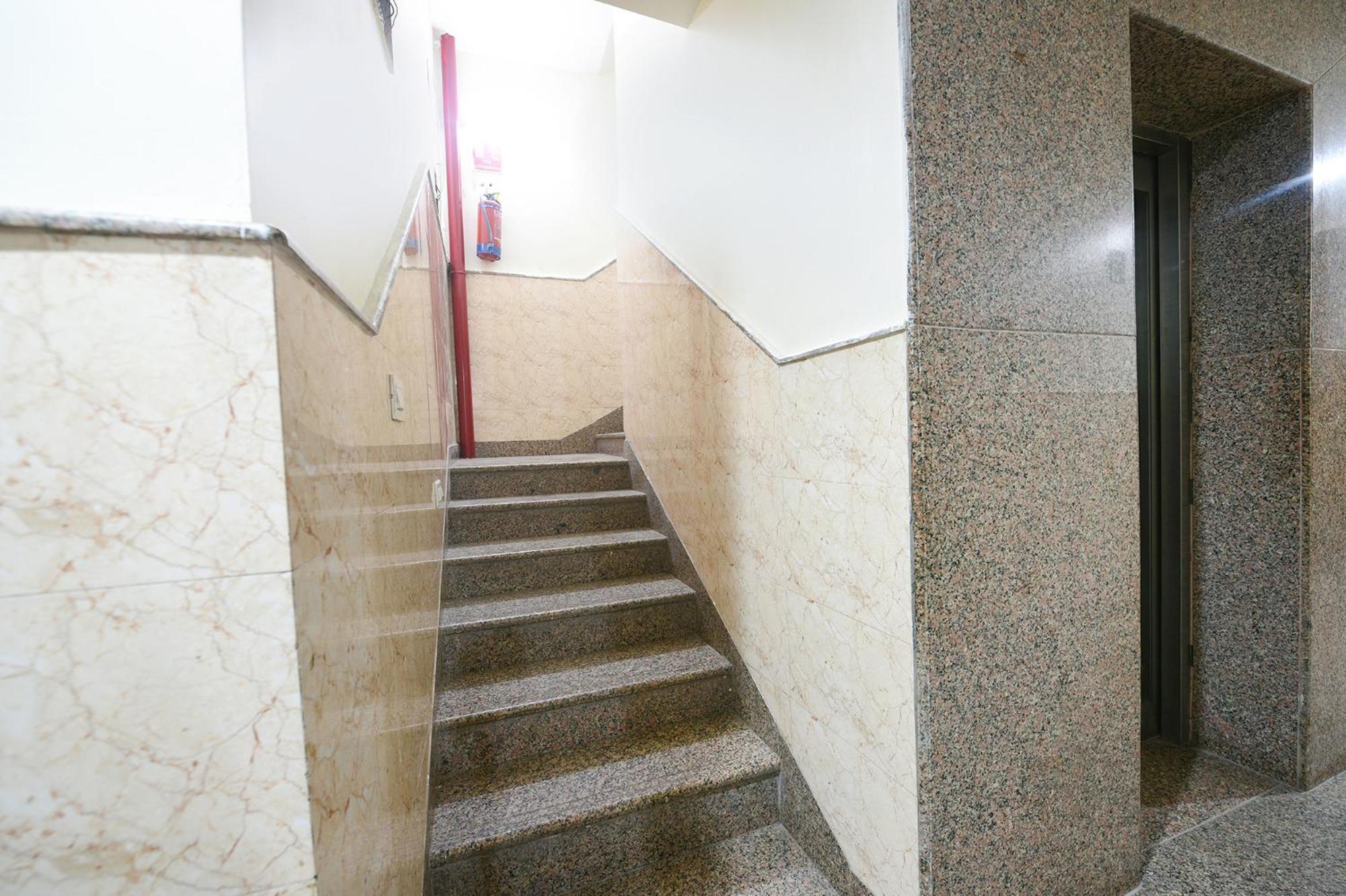 Fabhotel Moon Light Near Yashobhoomi Convention Centre New Delhi