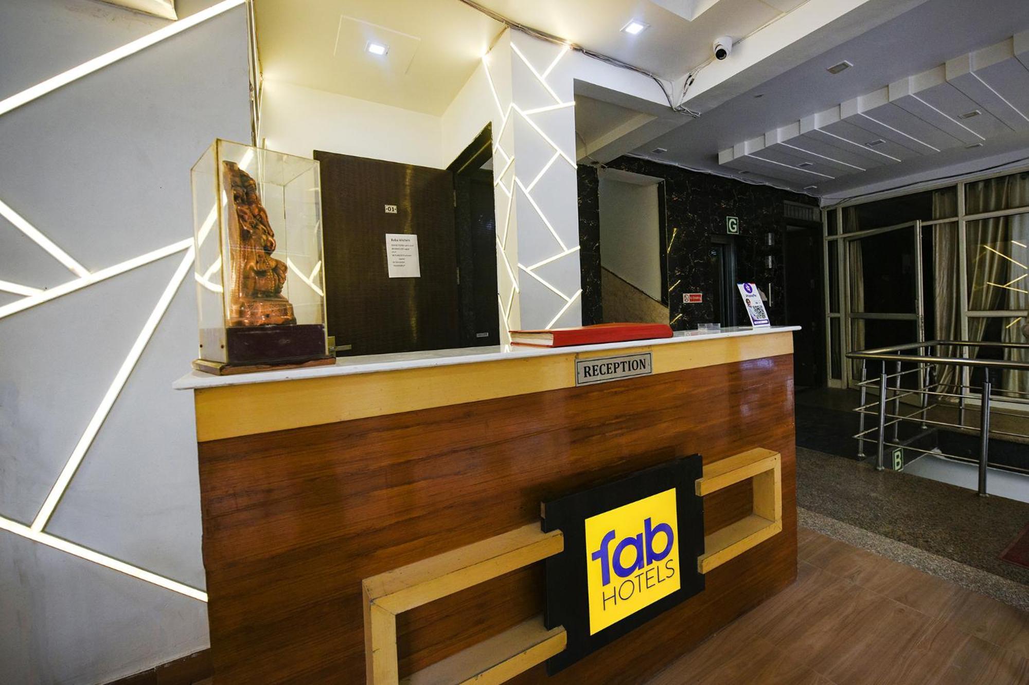 Fabhotel Moon Light Near Yashobhoomi Convention Centre 3* New Delhi