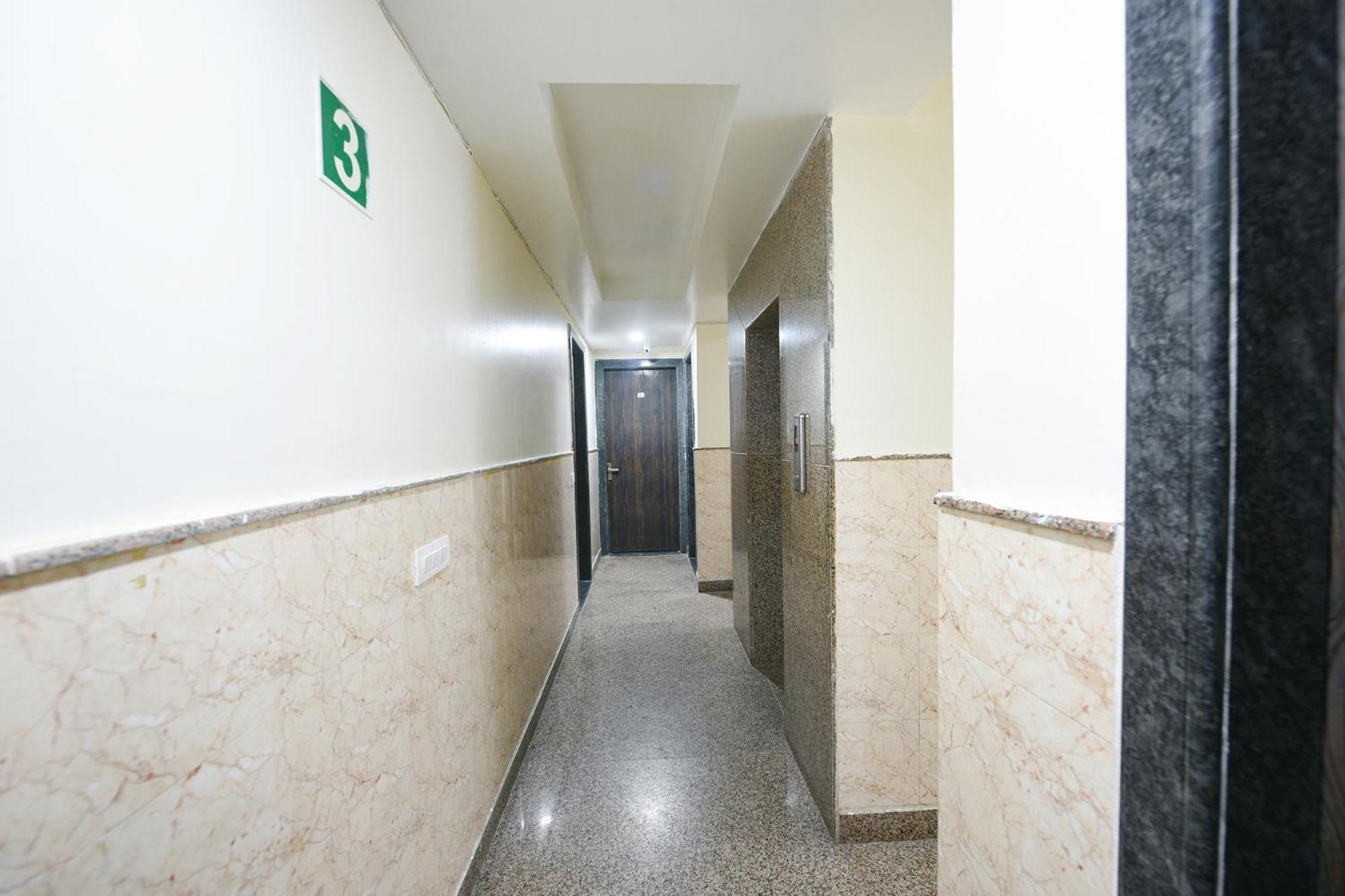 Fabhotel Moon Light Near Yashobhoomi Convention Centre Hotel 3*