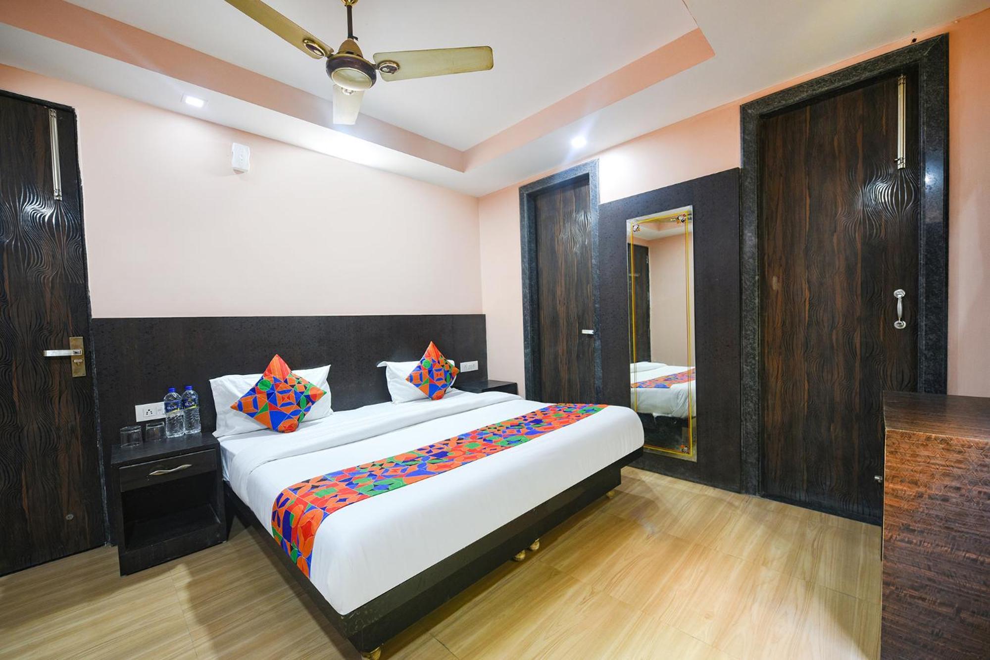 Fabhotel Moon Light Near Yashobhoomi Convention Centre 3* New Delhi