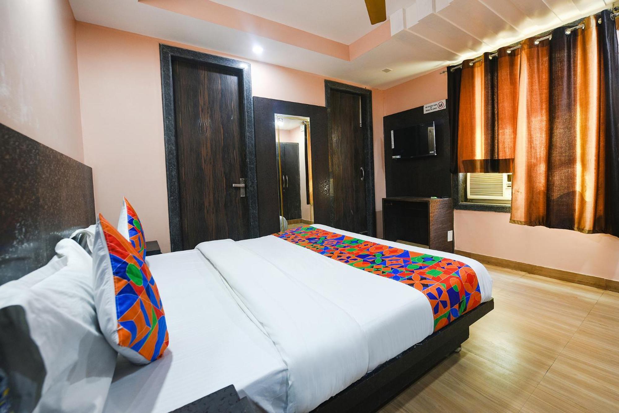 Fabhotel Moon Light Near Yashobhoomi Convention Centre 3* New Delhi